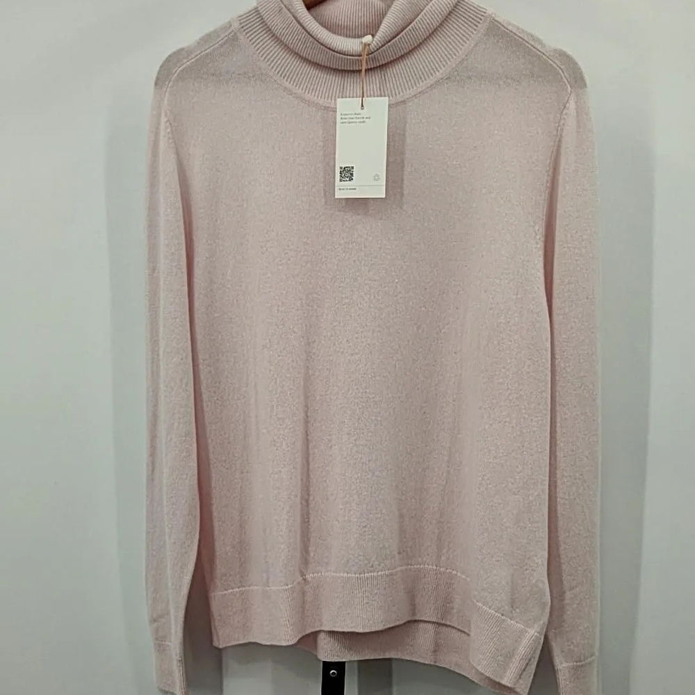 Quince Lightweight Cashmere Turtleneck Sweater